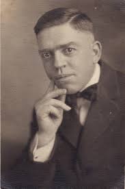 Two Parsons The lives of my Platteville ancestors revolved around the  Evangelical Lutheran Church of Peace–– especially so for the seven  daughters of William and Caroline von Oehsen. My grandmother Hilda (Hid)