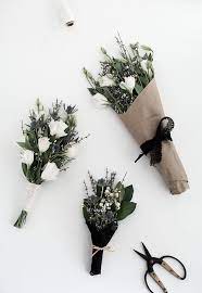 Bunch, oklahoma — bunch is a small unincorporated community in southwestern adair county, oklahoma, united states. 3 Easy Ways To Wrap Flowers Homey Oh My