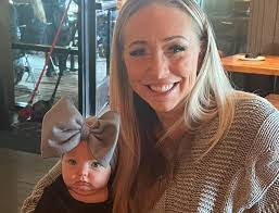 Kimberly Helbig's Instagram, Twitter & Facebook