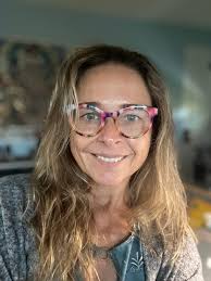 Hey yogis! I'm really looking forward to teaching tomorrow's beach yoga  class! The weather looks a bit unstable though, but we'll keep a close eye 