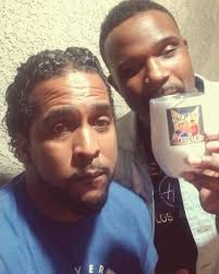 Hide yo cup, hide to glasses, hide your mugs! Darius will steal them after  telling you. Lol