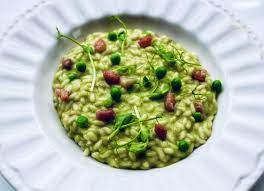 Oggi l'abbiamo preparato con una delicata crema di pisellini p. Risotto Alla Crema Di Piselli E Pancetta Croccante