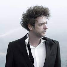 Singer/songwriter and pop experimentalist who rose to the top of argentina's music scene, both in soda stereo and as a solo act. Gustavo Cerati Best Songs Albums And Concerts Mozaart