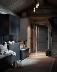 Modern Chalet With Moody Dark Interiors In Norway Foto Idei Dizajn Dark Interiors Cottage Interiors Interior Design Rustic