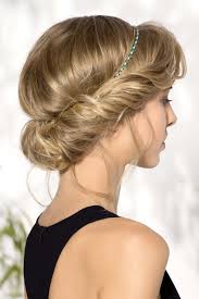 >>> découvrez les plus beaux chignons pour un mariage. 40 Coiffures De Mariage Pour Cheveux Mi Longs