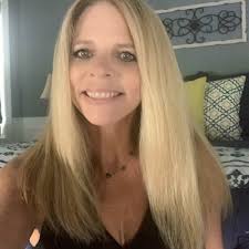 Denise Bachmann (@dee_bach)