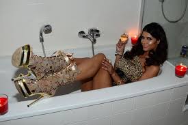 Micaela schaefer penthouse shooting 11 2012. Micaela Schafer In Der Badewanne Sanger Ben Blumel Im Arm Seiner Neuen