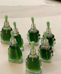 Creepypasta - Bạn có biḗt ʟợi ích của việc cắm chiḗc tăm bȏng vào ʟọ dầu  gió ʟà gì ⱪhȏng, hãy cùng tìm hiểu.👇👇 | Facebook