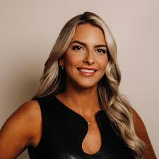 Meghan Healy's Instagram, Twitter & Facebook