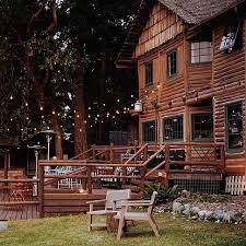 Magic Is Coming This Thursday Will Be Our First Soulfull Voyage Retreat At Thecaptainwhidbe English Cottage Style Seattle Homes Best Neutral Paint Colors