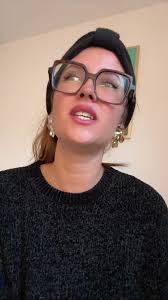 Fou Rire et Danse: La Folie de Lea Borie