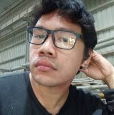 What do you think about this Gundam series that has Thai language and  Bangkok?