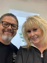 Holly Stutz's Instagram, Twitter & Facebook