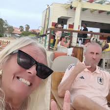 What bars do people recommend in santa maria sal?