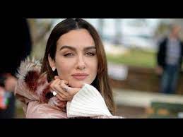 Birce akalay was born at i̇stanbul, turkey. Biografia E Birce Akalay Youtube