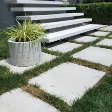 A concrete float is a tool used to finish a concrete surface by making it smooth. Floating Concrete Steps Modern Landscape Toronto By Tvelt Build Houzz