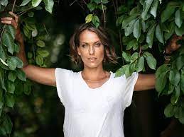 He tells me his opinion and sometimes he knows much more about it, because he can tell me all the stories about chanel, dior, and other designers i don't even know. Car Pastor Blescece Wta Barbora Strycova Audacieuxmagazine Com