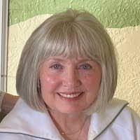 Crystal Hooper's Instagram, Twitter & Facebook