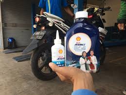 Shell advance ax7 formulated with shell active cleansing technology which helps prevent dirt particles sticking together to form deposit. Review Oli Shell Advance Ax7 Dipakai Sejauh 3 561km Ternyata Oli Masih Sisa Segini