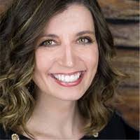 Lori Mullinax's Instagram, Twitter & Facebook