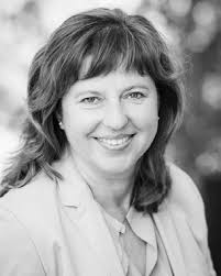 DAS PRIVATE IST POLITISCH! INTERNATIONALER FRAUENTAG 2022