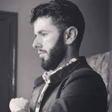 Albert Defuentez's Instagram, Twitter & Facebook