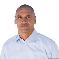 Microsoft executive Christopher Young steps down