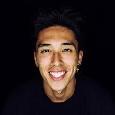 Noah Kim's Instagram, Twitter & Facebook