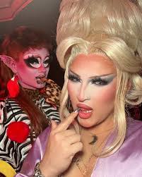 Luna Karr (@thelunakarr) • Instagram photos and videos