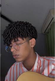 Mírame: La Canción de Sara Batista