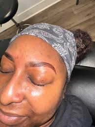 Hi friends! 🤍 I'm Traci — esthetician + owner of Young Skin + Beauty. I  offer facials, lash + brow services, waxing, spray tans, and lymphatic  drainage. My approach to beauty is