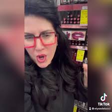 Come shop with one of your fave gals , 😭#elysedelucci , @cvs #cvs @revlon 