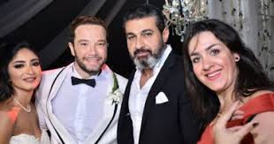 بدأ منذ قليل، حفل زفاف الفنان تامر شلتوت، والذي يقام بأحد يذكر أن تامر شلتوت يشارك في مسلسل بين عالمين مع النجم طارق لطفي، والذي يعرض على شاشة قناة سي بي سي. Ø¨Ø§Ù„ØµÙˆØ± ØªØ§Ù…Ø± Ø´Ù„ØªÙˆØª ÙŠØ­ØªÙÙ„ Ø¨Ø²ÙØ§ÙÙ‡ ÙˆØ³Ø· Ø­Ø¶ÙˆØ± Ù†Ø¬ÙˆÙ… Ø§Ù„ÙÙ† Ø§Ù„ÙŠÙˆÙ… Ø§Ù„Ø³Ø§Ø¨Ø¹