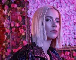 The acoustic version of the song was featured on grey's anatomy in the episode true colors. Listen To It S Only A Heartbreak By Dagny Eq Music Blog