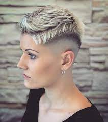 Coiffure Exklusiv Reichenburg On Instagram Buzzcut Fades Woman Shorthairstyles Blond Stylist Chelsea Rut Korter Haar Geschoren Haar Korte Kapsels Dames