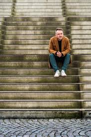 Xavier taveirne kondigde vanochtend op radio 1 aan dat hij stopt met het presenteren van het programma 'de ochtend'. Xavier Taveirne Gek Hoe Snel We Van Verdriet Willen Weglopen Kw Be
