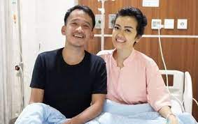 Ruben onsu dan sarwendah (instagram/ruben_onsu). Ruben Onsu Masih Simpan Nomor Telepon Hingga Chat Terakhir Dengan Almarhumah Julia Perez