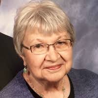 Elaine Pringle's Instagram, Twitter & Facebook