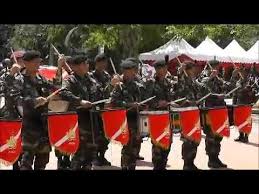 Apa yang boleh diusulkan untuk angkatan tentera malaysia adalah, bagaimana untuk kita terus mempunyai keupayaan combat yang setara dengan angkatan marin tanpa menubuhkannya. Persembahan Hebat Dari Angkatan Tentera Malaysia Youtube