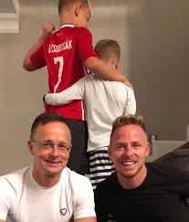According to our records, balázs dzsudzsák is possibly single. Szijjarto Dzsudzsak Diplomata Utlevele Marad Majd Ha Visszavonul Visszakerem Tole Foci