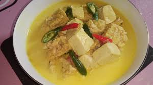 Rendam teri dengan air panas hingga beberapa menit lalu siangi, buang kepalanya. Resep Sayur Tahu Tempe Santan Jangan Lombok Sajianlezat Com