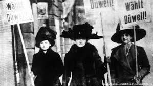 Stroll in the footsteps of german cultural giants from luther to goethe and the bauhaus artists in discovering the gentle joys of the ancient city of weimar, says paul wade. Weimar 1919 Birth Of Germany S First Democracy Germany News And In Depth Reporting From Berlin And Beyond Dw 19 01 2019