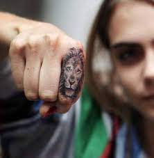 Cara jocelyn delevingne is an english model and actress from london. 51 Super Ideas For Tattoo Lion Finger Cara Delevingne Cara Delevingne Tattoo Tattoos Tattoo Designs
