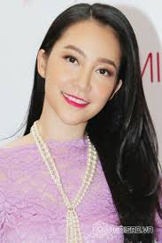 Linh Nga quyến rũ và sang trọng với thiết kế của Đỗ Mạnh Cường