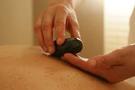 Here are some tips for massaging the back, neck and arms for beginners. Hot Stone Massage The Penetrating Warmth Of Hot Stones Help Your Muscles To Deeply Relax Picture Of Health Ascension Flaxton Tripadvisor
