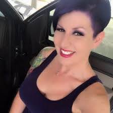 Tara Broom's Instagram, Twitter & Facebook