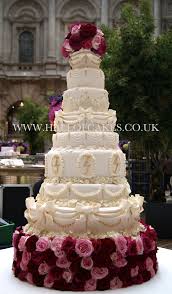 Indian Weddings Inspirations White Wedding Cake Repinned By Indianweddingsmag Indianweddingsmag Com Luxury Wedding Cake Elegant Wedding Cakes Cake Gallery