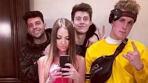 One half of the dj duo the chainsmokers who gained fame with singles titled #selfie and roses, both of which charted within the top 20 on us and uk charts. Die Unsagbare Wahrheit Von Erika Costell News24viral