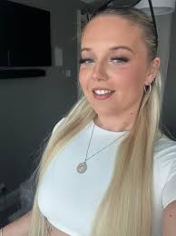 Hi :) my name is Elisabeth from Canada 🇨🇦 I am currently looking for  recommendations to plan my 3 months solo trip starting from end of  december, only thing : I dont