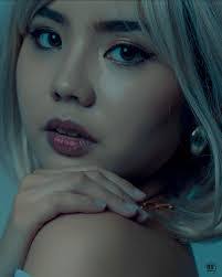 Eloise Miller's Instagram, Twitter & Facebook